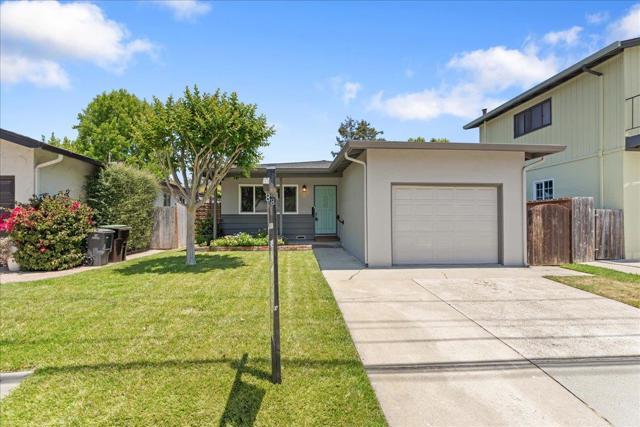 530 Western Drive, Santa Cruz CA: https://media.crmls.org/mediaz/5f827529-c1ca-45fe-b40e-76c9dcae2b47.jpg