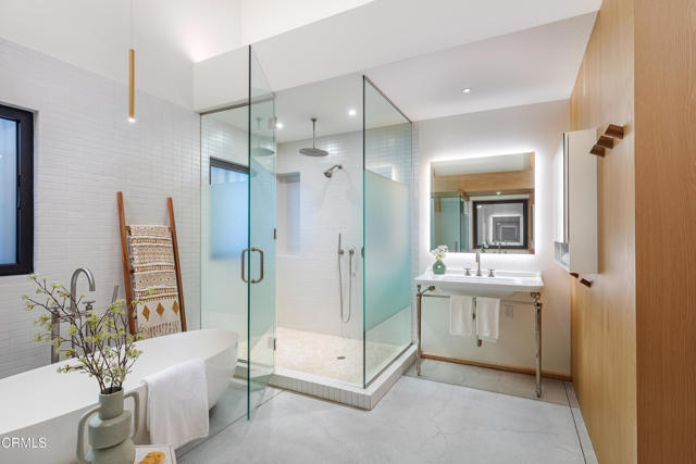 Detail Gallery Image 30 of 76 For 1155 Linda Vista Ave, Pasadena,  CA 91103 - 5 Beds | 6/2 Baths