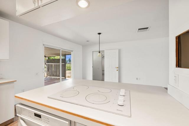 42660 Wisconsin Avenue, Palm Desert CA: https://media.crmls.org/mediaz/5f83dc26-b243-459f-bbe4-1e28fae4352e.jpg