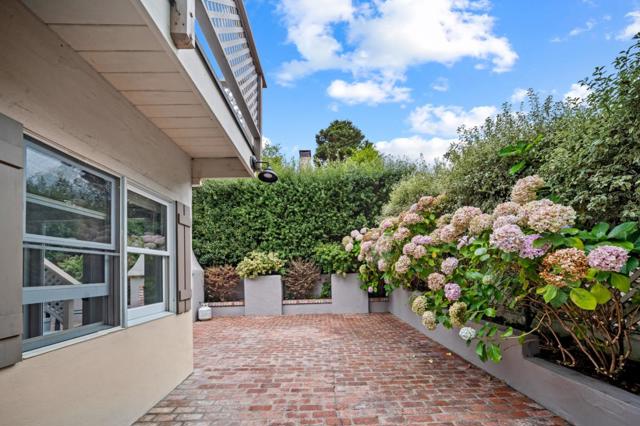 0 San Antonio 3 SE Ocean, Carmel CA: https://media.crmls.org/mediaz/5f843984-e8a7-4db9-8a15-39c12478bf5f.jpg