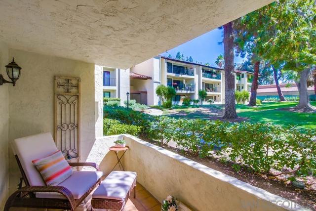 17637 Pomerado Rd, San Diego CA: https://media.crmls.org/mediaz/5f84eb10-3d0a-4fbe-beae-f1e73adba6f3.jpg