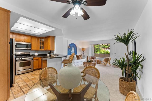 12550 Carmel Creek Rd, San Diego CA: https://media.crmls.org/mediaz/5f84f8c0-fb4b-4908-90b1-5c1581fb3caa.jpg