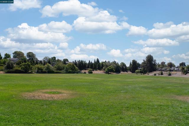 1821 Paseo Laguna Seco, Livermore CA: https://media.crmls.org/mediaz/5f859f7d-8631-4f37-9a8a-3a12f6ae202c.jpg