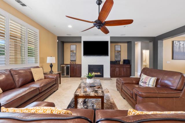 Image 9 of 35 For 48144 Newport Bridge Place