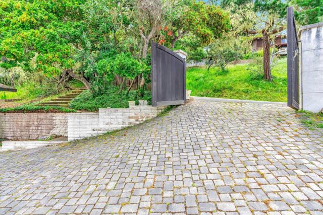 81 Corona Road, Carmel CA: https://media.crmls.org/mediaz/5f86d23b-1da6-49ec-9f43-f9f5c18f29e1.jpg