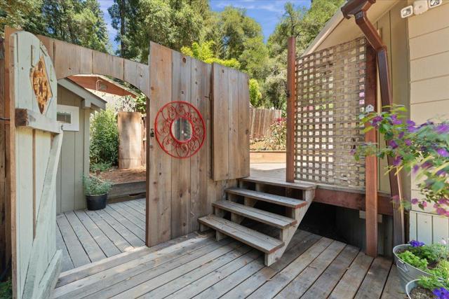 900 Lakeside Drive, Felton CA: https://media.crmls.org/mediaz/5f8712af-b3ae-4569-acce-12d7a101a9bf.jpg