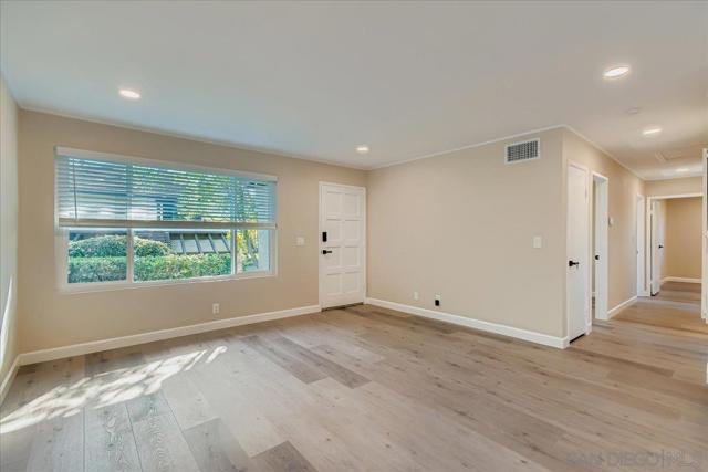 9881 Caminito Cuadro, San Diego CA: https://media.crmls.org/mediaz/5f88b551-3b18-4ffe-9832-f99937fbc1ab.jpg