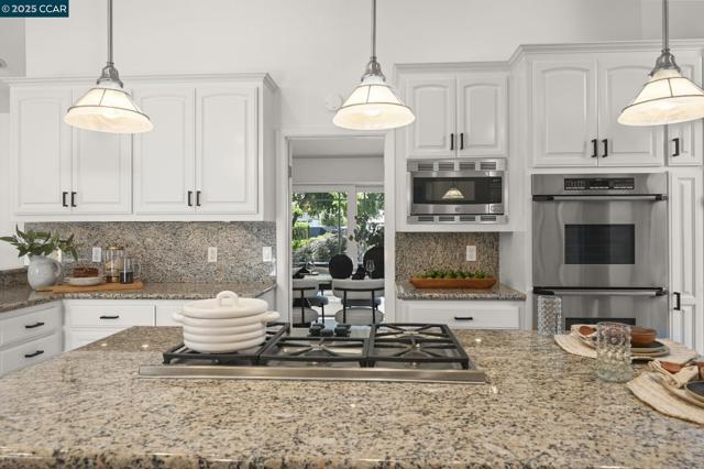 1023 White Gate Rd, Alamo CA: https://media.crmls.org/mediaz/5f88bdf0-0e13-4f31-96bf-ecad1a15c7d7.jpg