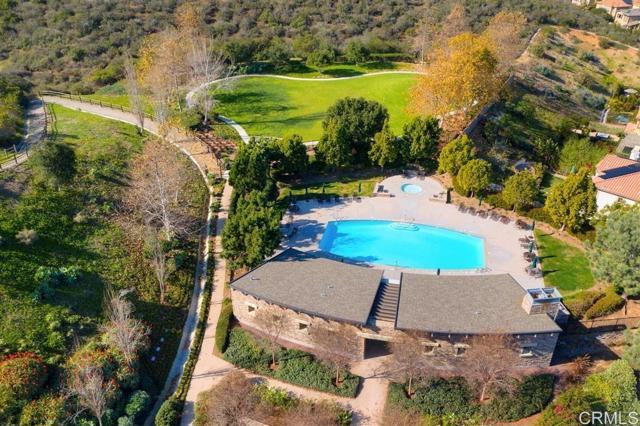 3463 Corte Fresa, Carlsbad CA: https://media.crmls.org/mediaz/5f8961e0-6da2-42c3-b9c9-ba9a8a1d0639.jpg