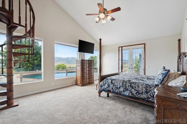 15091 Chemise Creek Rd, Ramona CA: https://media.crmls.org/mediaz/5f89f582-e9f6-4cec-9ded-0c24dddc05f2.jpg
