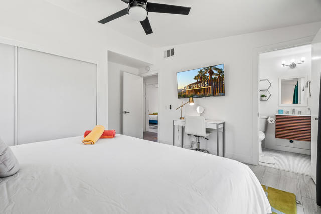 835 Rosa Parks Road, Palm Springs CA: https://media.crmls.org/mediaz/5f8a4798-9ecc-461f-861b-54af08d60994.jpg