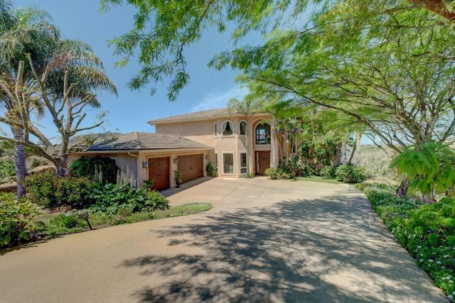 16677 Falcon Heights Rd, Ramona CA: https://media.crmls.org/mediaz/5f8a5fb1-9b4b-42a6-a062-12b3aeeaf486.jpg