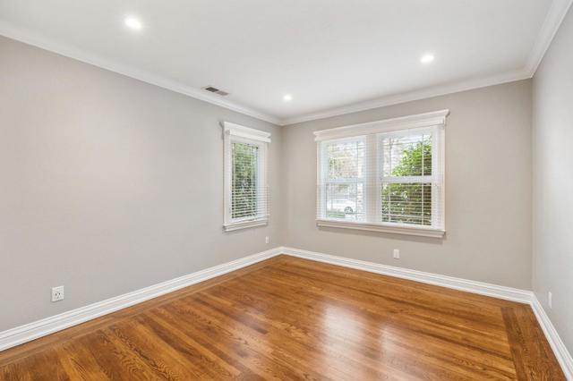 711 Laurel Avenue, Burlingame CA: https://media.crmls.org/mediaz/5f8ac0b5-4e91-46c0-ab55-0eb144183961.jpg