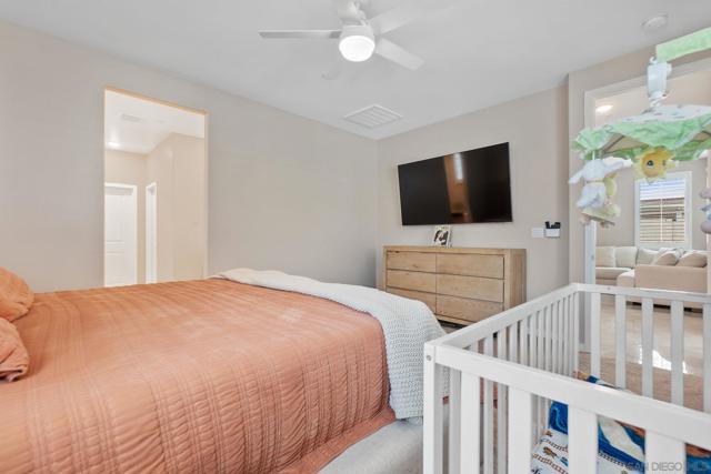 15219 Laguna Ave, Lake Elsinore CA: https://media.crmls.org/mediaz/5f8b65e6-9802-4076-8aac-7bc771fb8a32.jpg
