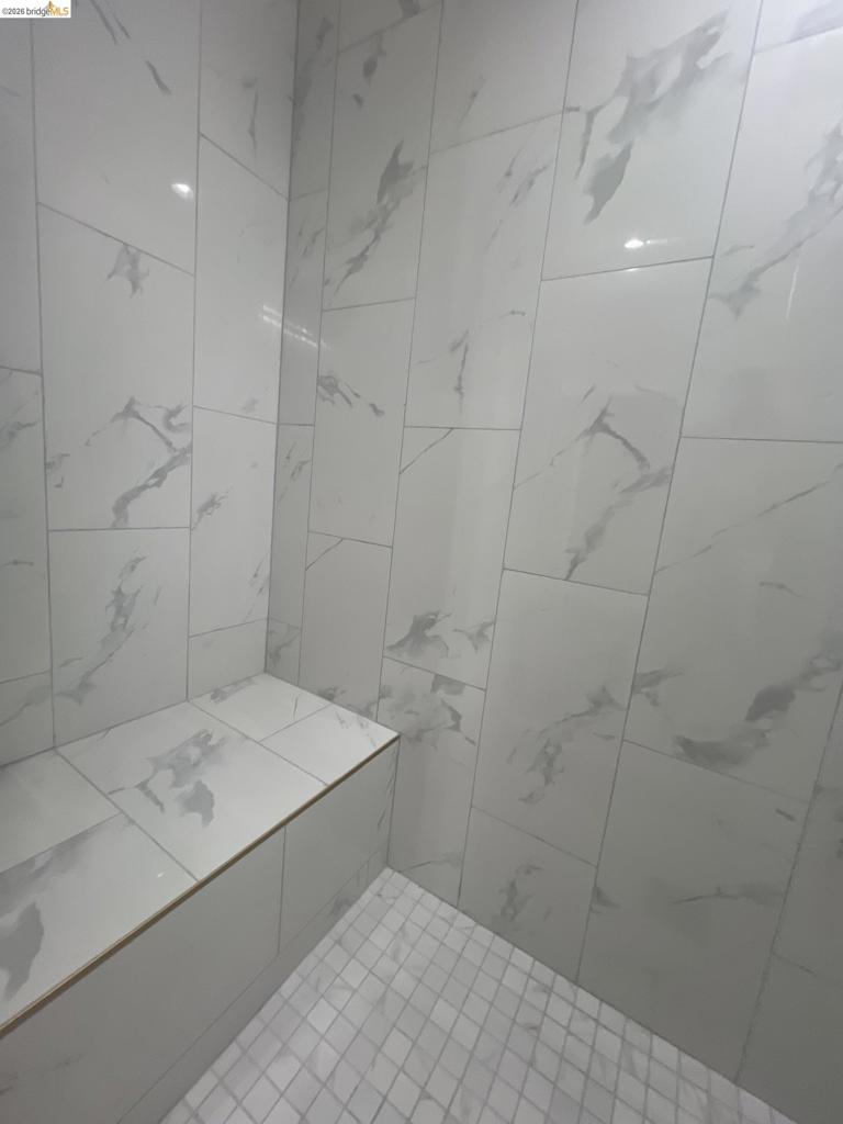 https://media.crmls.org/mediaz/5f8bab93-066a-491f-985a-c4029e40adac.jpg?preset=X-Large