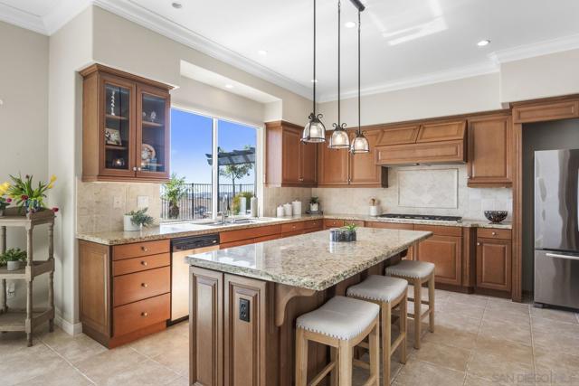 9632 Deer Trail Drive, San Diego CA: https://media.crmls.org/mediaz/5f8bbf41-94a0-4dbd-9a51-a93529193417.jpg