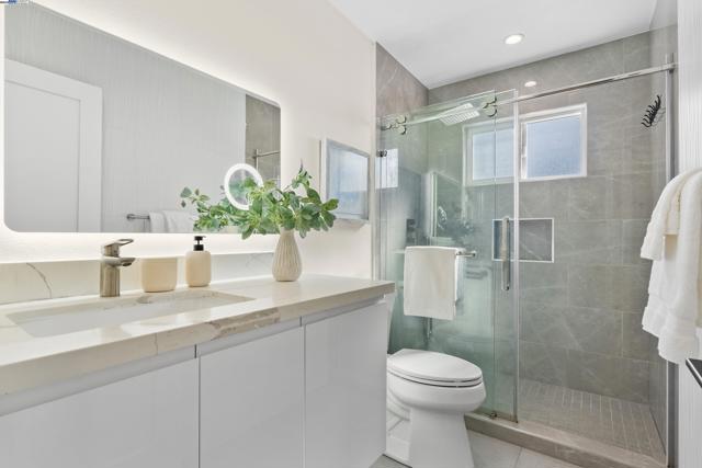 474 Oliver St, Milpitas CA: https://media.crmls.org/mediaz/5f8c3fd0-efac-479f-8b07-4f49d659695e.jpg