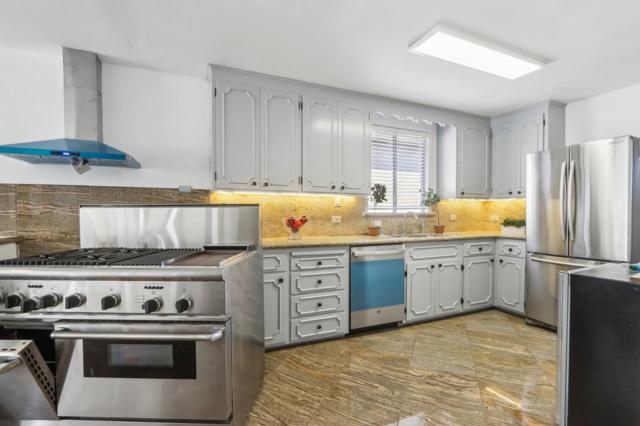 768 Stewart Avenue, Daly City CA: https://media.crmls.org/mediaz/5f8c4461-40a7-4c1d-89ca-983bacd42196.jpg