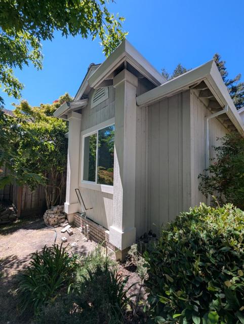108 Tuxedo Court, Petaluma CA: https://media.crmls.org/mediaz/5f8d0b61-4675-43de-9c46-6ebe5c59ebc2.jpg