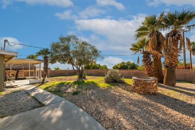 11115 Ambrosio Drive, Desert Hot Springs CA: https://media.crmls.org/mediaz/5f8db6b5-db09-4a44-8da5-65be42810b02.jpg