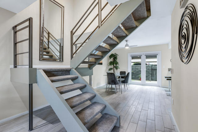 2274 N Indian Canyon Drive, Palm Springs CA: https://media.crmls.org/mediaz/5f8e524e-fc2f-4c14-b316-5d6b1749b323.jpg
