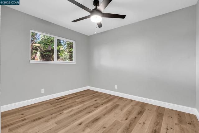 1330 Aster Dr, Antioch CA: https://media.crmls.org/mediaz/5f8edf2a-3887-4847-99c0-3dabd04efe70.jpg