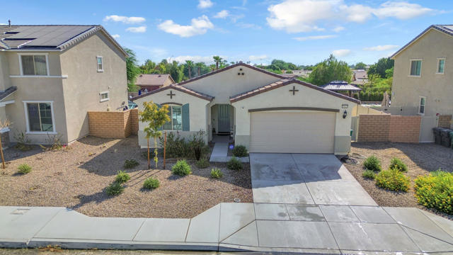50610 Calle Cebrino, Coachella CA: https://media.crmls.org/mediaz/5f8eebaf-c5c8-4bf5-bb6e-28000a1342c5.jpg