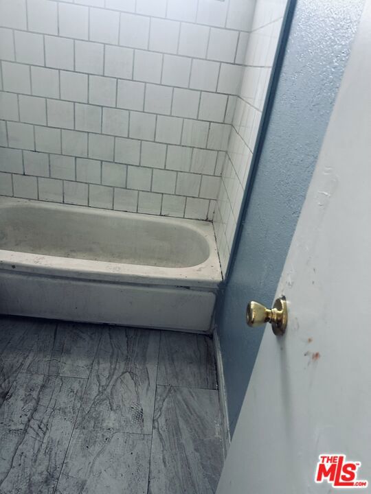 1422 West 104th Street photo 40
