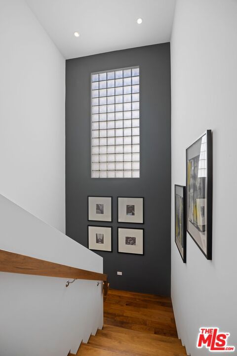 4255 Saint Clair Avenue, Studio City CA: https://media.crmls.org/mediaz/5f90cbf4-646b-4fde-9a1e-f587c1950a33.jpg
