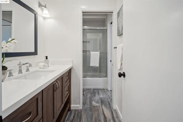 917 Hough Ave, Lafayette CA: https://media.crmls.org/mediaz/5f90df29-daf5-42b4-8bce-6aa3a71293a9.jpg