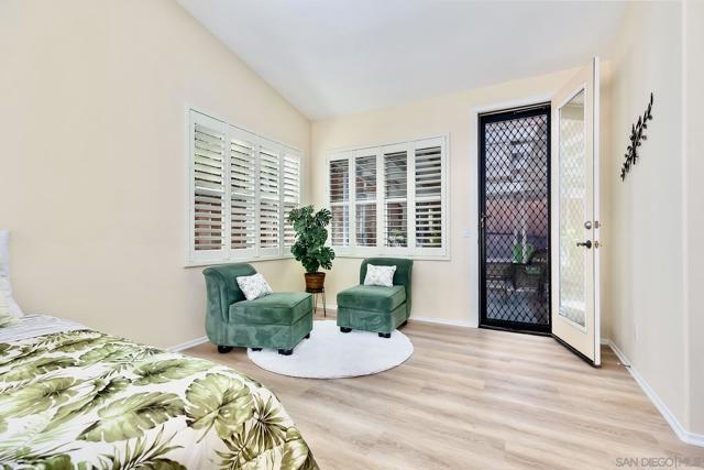 1935 Cresthaven Dr, Vista CA: https://media.crmls.org/mediaz/5f914635-90f5-4a18-ba1f-cee47e29273f.jpg