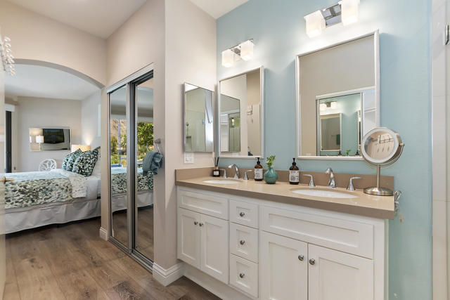 55459 Tanglewood, La Quinta CA: https://media.crmls.org/mediaz/5f91bae0-bd7a-406b-897e-0b67d65e9ff2.jpg