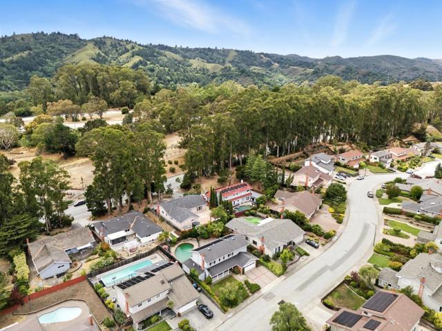 1675 Escalante Way, Burlingame CA: https://media.crmls.org/mediaz/5f93c80f-8f51-487a-a687-5aa14a4e9c9b.jpg