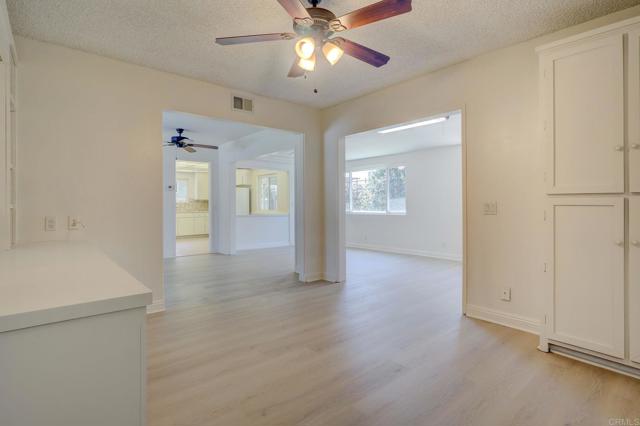 1161 W Westmont Ave, Hemet CA: https://media.crmls.org/mediaz/5f93d194-2c66-45ef-a0fd-2c345f7415af.jpg