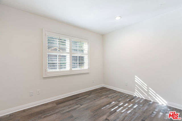 483 Sturtevant Drive, Sierra Madre CA: https://media.crmls.org/mediaz/5f9455f9-d196-448f-9a7d-cdd5b067f5ab.jpg