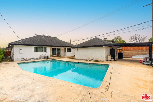 8901 Rubio Avenue, North Hills CA: https://media.crmls.org/mediaz/5f94ae95-1105-479e-93a8-f833c8a117ff.jpg