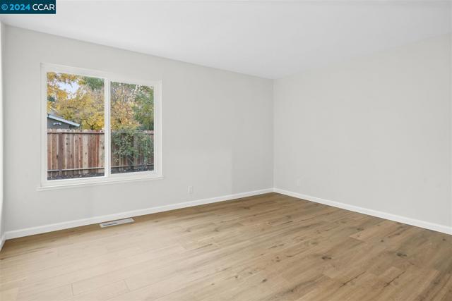 Image 31 of 59 For 3506 Sanford St
