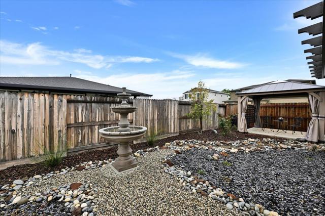 701 Pahl Court, Lincoln CA: https://media.crmls.org/mediaz/5f9612c3-076a-4237-a78c-aa71fa3be253.jpg