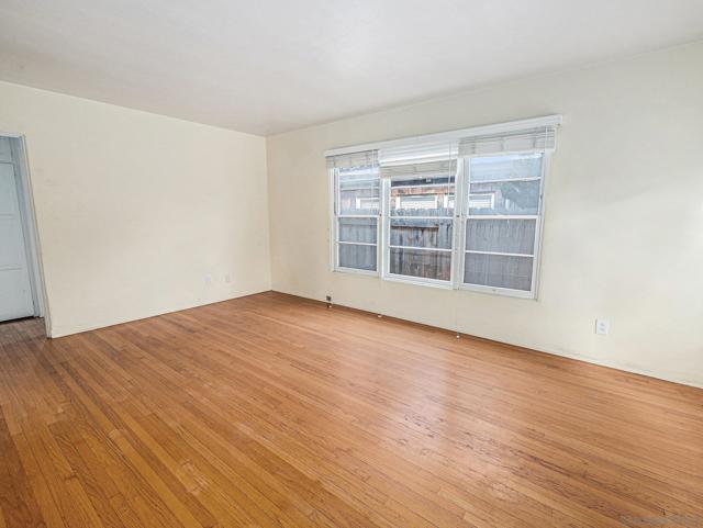 814 816 San Luis Rey Place, San Diego CA: https://media.crmls.org/mediaz/5f96826d-3780-40f2-94ab-35f2a98053b1.jpg