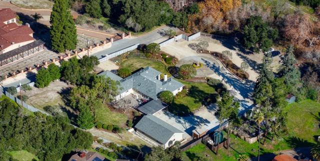 204 San Benancio Road, Salinas CA: https://media.crmls.org/mediaz/5f96f1e7-e190-474e-9d56-6a125db58a74.jpg