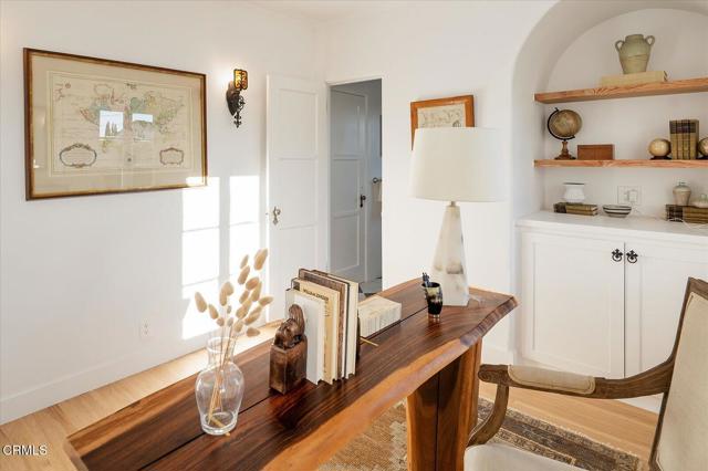 Detail Gallery Image 27 of 69 For 1110 E Mountain St, Glendale,  CA 91207 - 4 Beds | 3 Baths