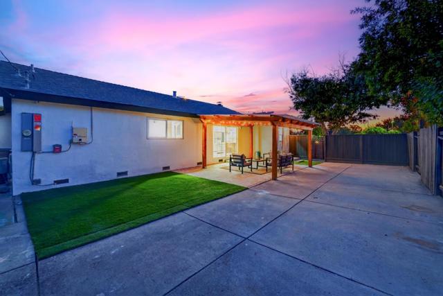 5602 Meridian Avenue, San Jose CA: https://media.crmls.org/mediaz/5f9a039f-6066-4926-afd4-13c36ddc578e.jpg