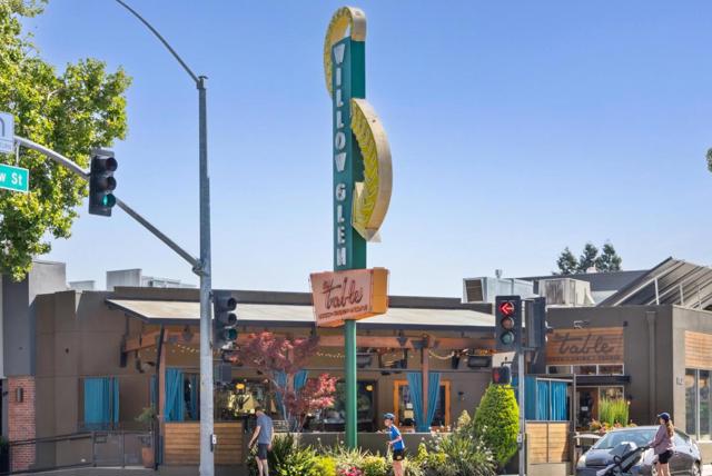 1018 Delmas Avenue, San Jose CA: https://media.crmls.org/mediaz/5f9aa3e5-0605-4400-9a38-49a87ac75c51.jpg