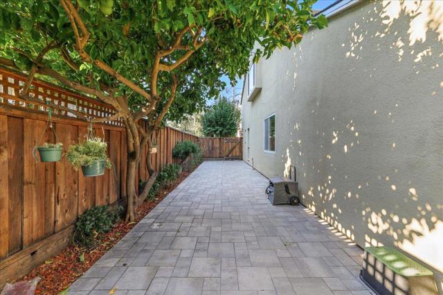 2211 Rock Street, Mountain View CA: https://media.crmls.org/mediaz/5f9ae54d-50b9-44ce-bd39-1c0c927cd0f2.jpg