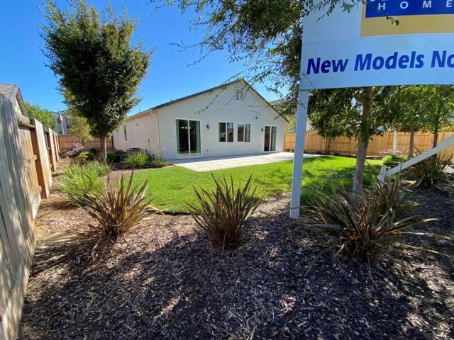 1656 Dolomite Drive, Los Banos CA: https://media.crmls.org/mediaz/5f9c6e7b-2bc6-4ec3-a95b-fb3c0bb1de48.jpg