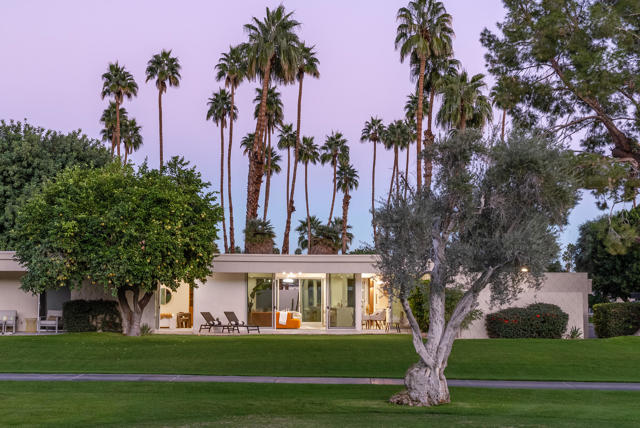 80 Lakeview Drive, Palm Springs CA: https://media.crmls.org/mediaz/5f9cee4a-fe47-42e8-9712-1885c9211f65.jpg