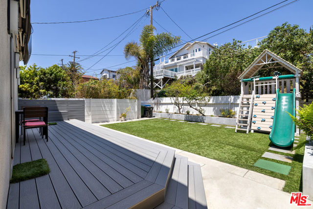 145 Napoleon Street, Playa del Rey CA: https://media.crmls.org/mediaz/5f9d60d3-90d3-4a13-b8bb-2aef01fe9238.jpg
