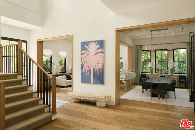 4634 White Oak Avenue, Encino CA: https://media.crmls.org/mediaz/5f9d9274-0d41-40a9-abcc-bf1f091553cb.jpg