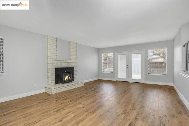 1500 Mellissa Ct, Antioch CA: https://media.crmls.org/mediaz/5f9e52fc-ba7f-4c82-a357-d11a5d2fa8b8.jpg