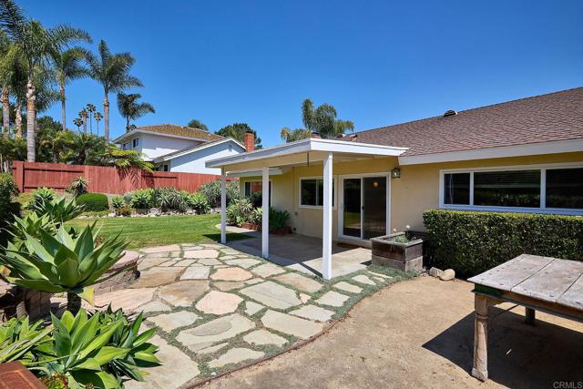 Detail Gallery Image 13 of 26 For 723 Fresca Ct, Solana Beach,  CA 92075 - 3 Beds | 2 Baths